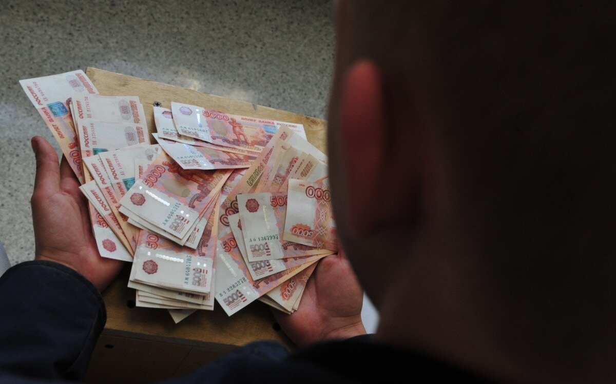 Лудоман из Беларуси проиграл почти 18 тысяч долларов на ставках