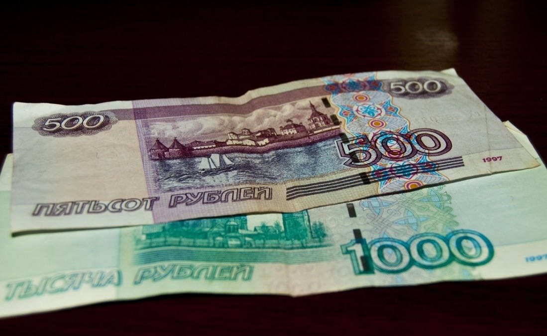 Ставочник выводит по 1500 рублей из БК больше года. Общая сумма 638 тысяч рублей