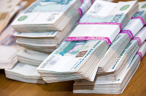 27-летняя приемщица ягод проиграла чужие 200 тысяч рублей на ставках